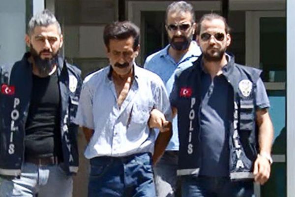 Akıl almaz ifade ! Karısını 'tesadüfen ' 9 kez bıçaklayıp öldürdürmüş