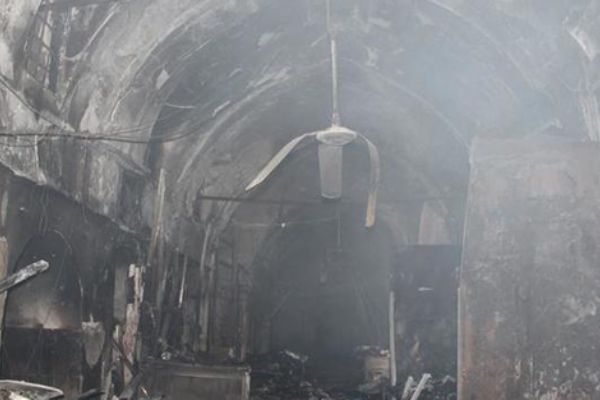 Tarihi çarşıda yangın! Tonlarca altın eridi