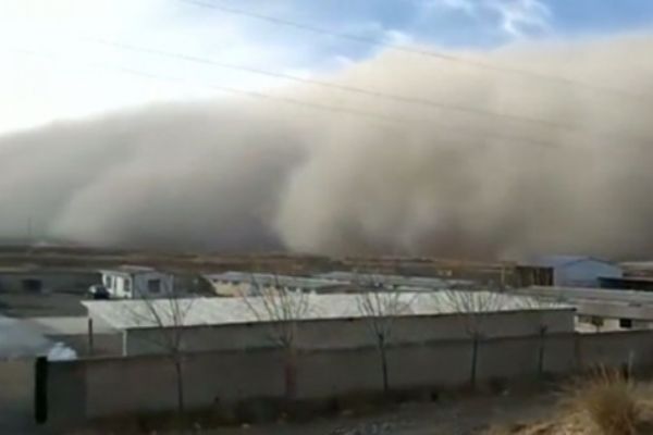 Çin'de kum fırtınası