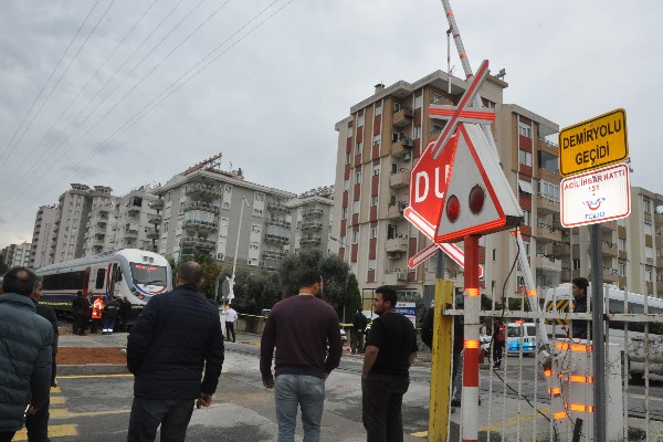 Aydın'da hemzemin geçitte kaza