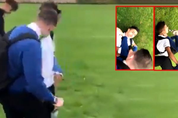 Suriyeli çocuğa İngiliz öğrencilerden işkence