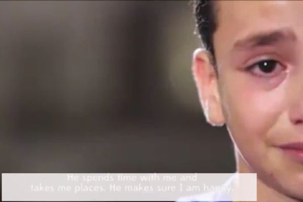 Bu klip, Filistinli çocukların yaşadığı travmayı gözler önüne seriyor.