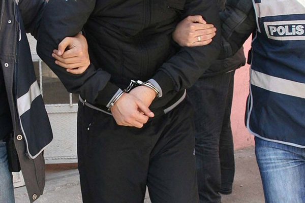 3 öğretim üyesine 'FETÖ'den hapis