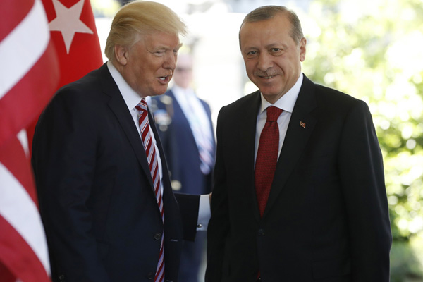 Erdoğan ile Trump arasında kritik görüşme
