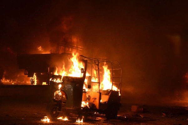 Kabil'de bomba yüklü araçla saldırı