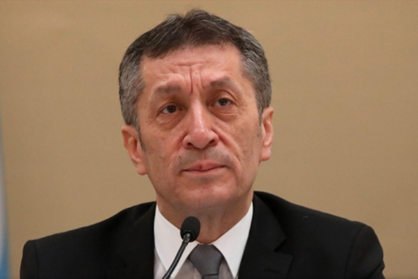 Bakan açıkladı: E-okul sistemi satılacak