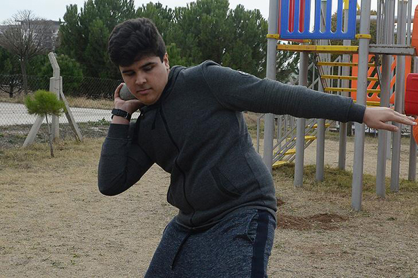 'Taş atma gülle at' dediler şampiyon oldu