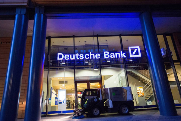 Deutsche Bank'ta kara para aklama soruşturmasına dair incelemeler başladı