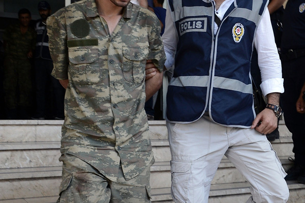 Firari FETÖ zanlısı eski albay yakalandı