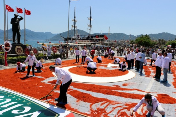 Tuz ve Pulbiberden Türk Bayrağı - 5