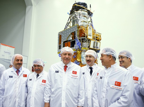 Cumhurbaşkanı Erdoğan Türkiye'nin ilk uydu merkezi açılışına katıldı - 9