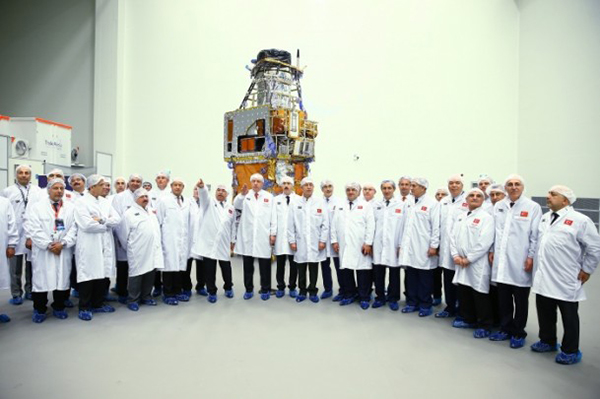 Cumhurbaşkanı Erdoğan Türkiye'nin ilk uydu merkezi açılışına katıldı - 13