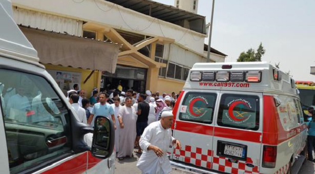 Suudi Arabistan'da camiye bombalı saldırı - 7