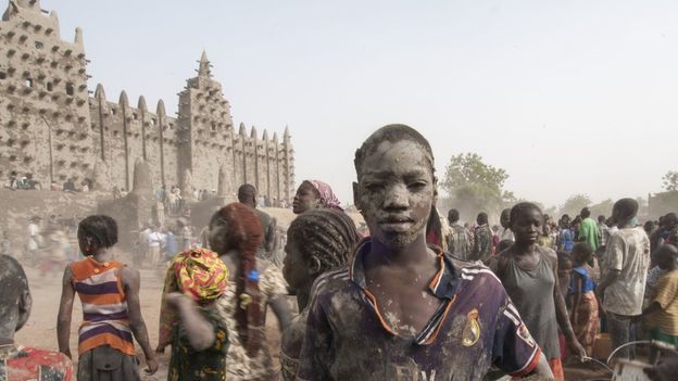 Mali'deki Büyük Cami'ye çamur imecesi - 6