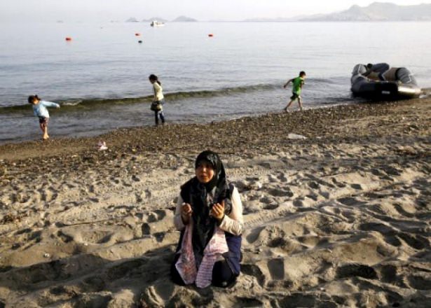 Karaya ayak basar basmaz namaz kıldılar - 6