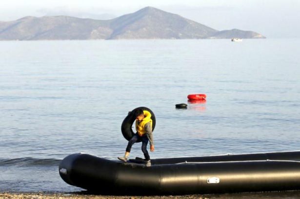 Karaya ayak basar basmaz namaz kıldılar - 8