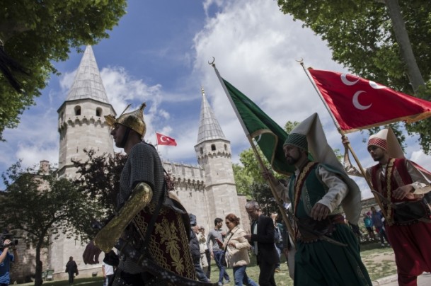 İstanbul'un fethinin 562. yıl dönümü - 2