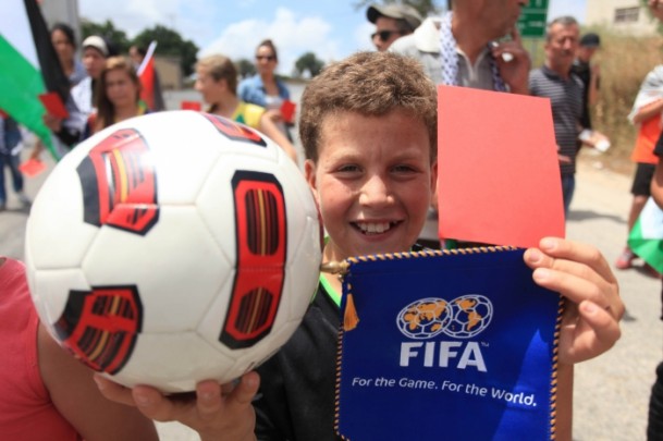 Filistinliler'den ''İsrail'e kırmızı kart'' eylemi - 2