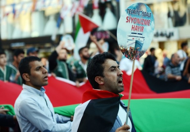 İstanbul'da 'Mavi Marmara' yürüyüşü - 907