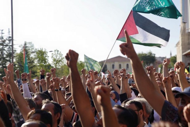 İstanbul'da 'Mavi Marmara' yürüyüşü - 847