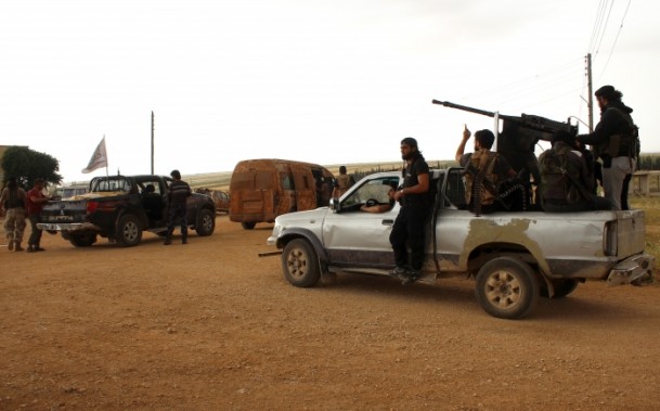 Suriyeli muhaliflerle İŞİD arasındaki çatışmalar sürüyor - 538