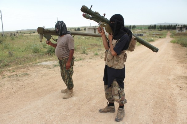 Suriyeli muhaliflerle İŞİD arasındaki çatışmalar sürüyor - 685