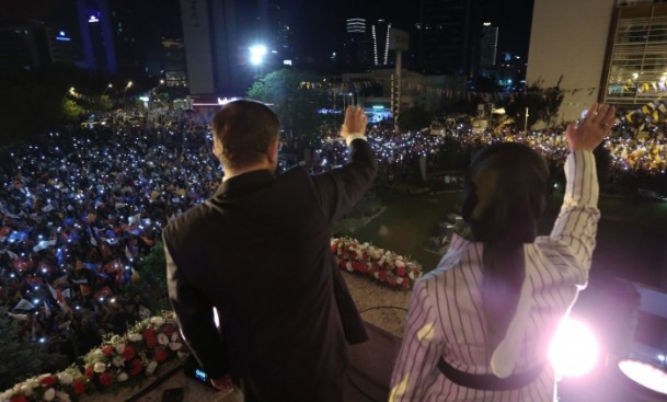 Başbakan Ahmet Davutoğlu balkon konuşmasında - 7