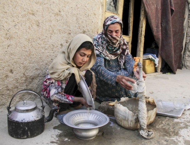 İç savaş mağduru Afgan mülteciler - 686