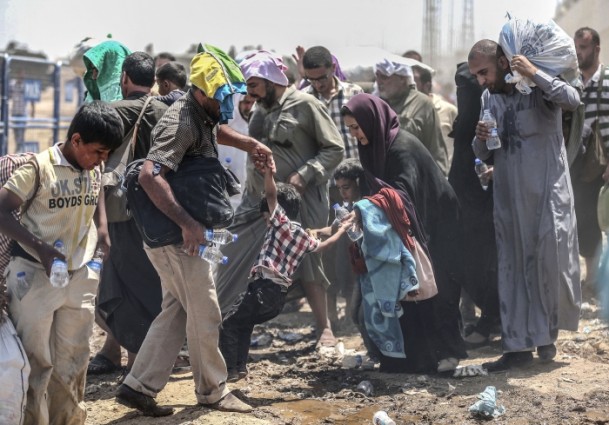 Suriyelilerin kaçışı sürüyor - 1