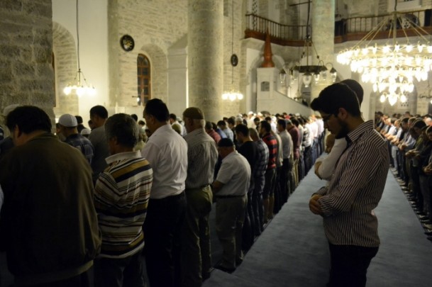 İlk teravih namazı kılındı - 13