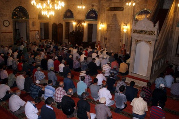 İlk teravih namazı kılındı - 7