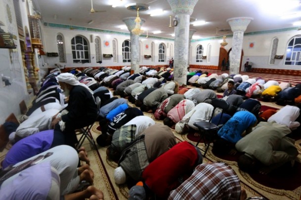 İlk teravih namazı kılındı - 15