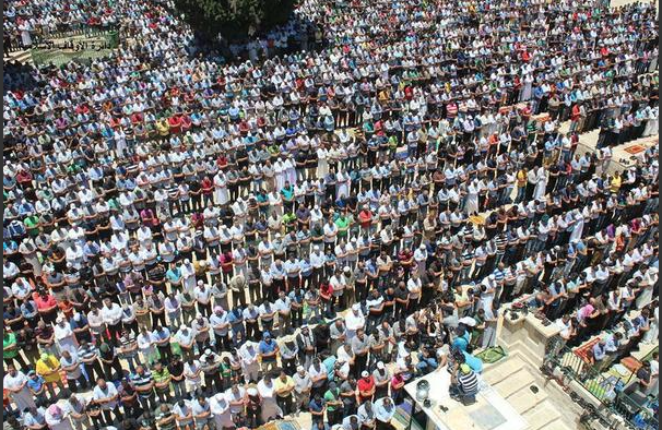 Mescid-i Aksa'da cuma namazı - 1