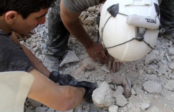 Halep ve Dareyya'ya varil bombalı saldırı - 5