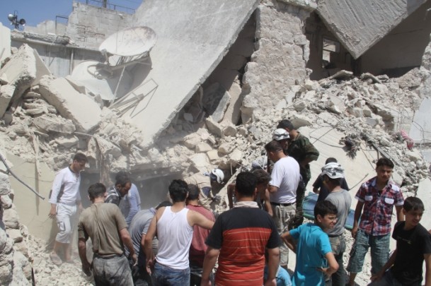 Halep ve Dareyya'ya varil bombalı saldırı - 15