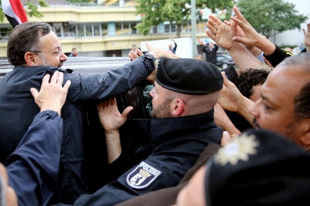 Gazeteci Mansur serbest bırakıldı - 4