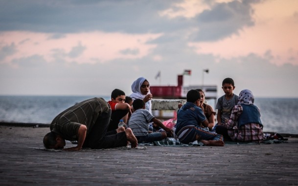 Gazze sahilinde iftar - 3