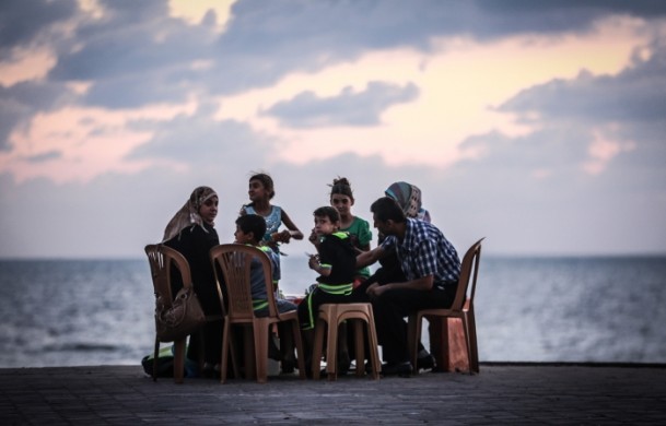 Gazze sahilinde iftar - 1