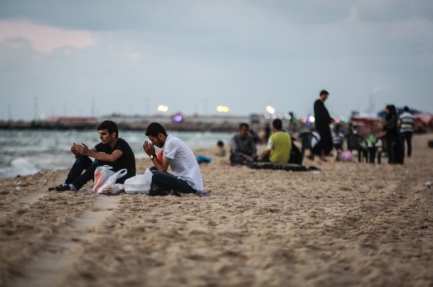 Gazze sahilinde iftar - 8