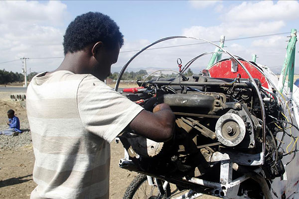 Etiyopyalı mucit kendi imkanlarıyla uçak yaptı - 4
