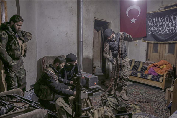 Türkmen birlikler 'Kızıldağ' için çarpışıyor - 12