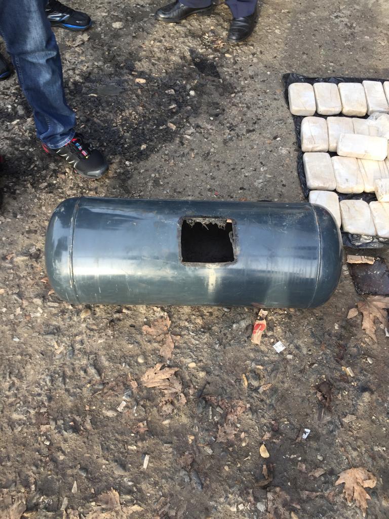 Otomobilin LPG tankından 35 kilo eroin çıktı - 3