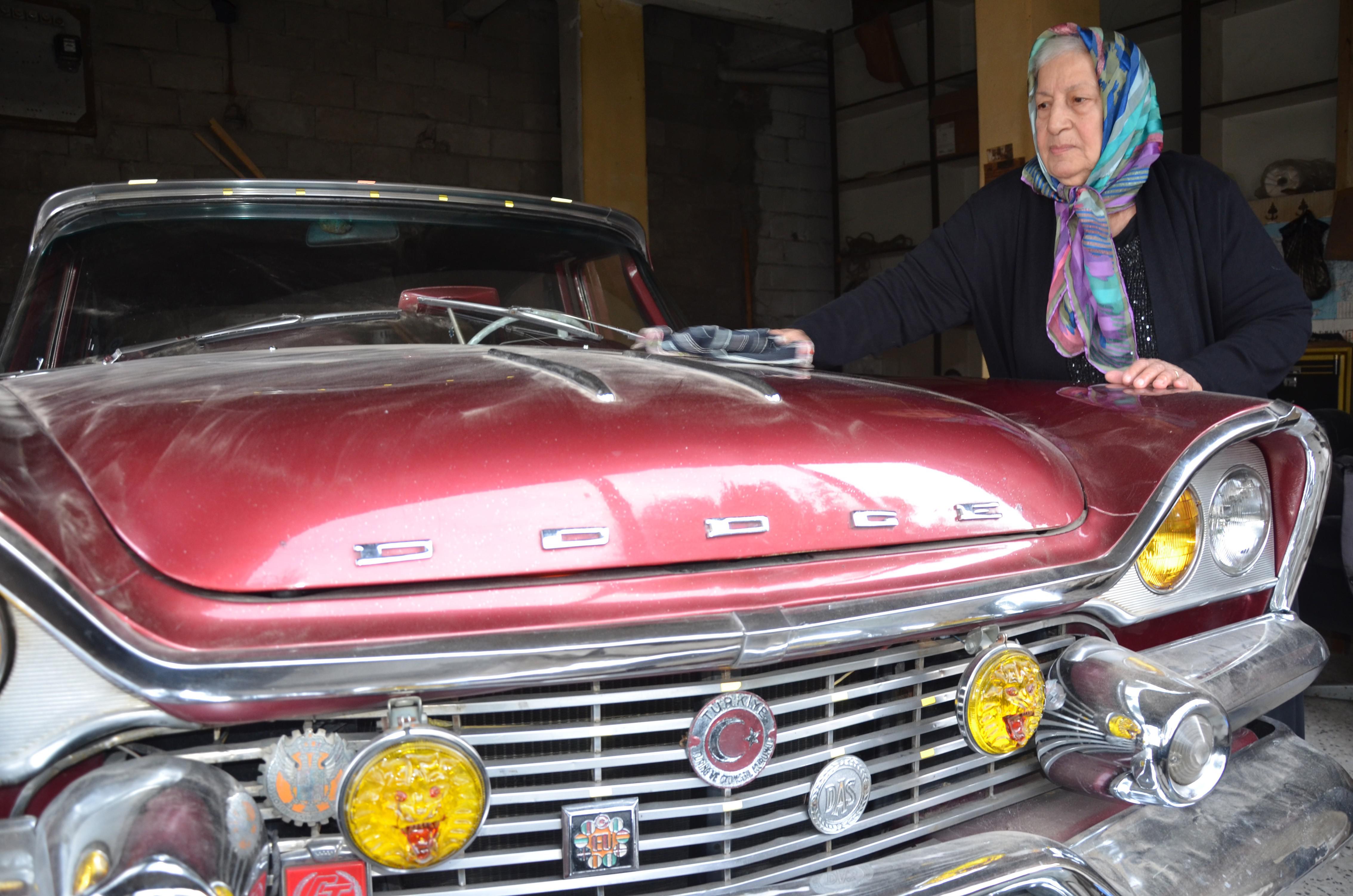 Kocasının yadigarına gözü gibi bakıyor - 3