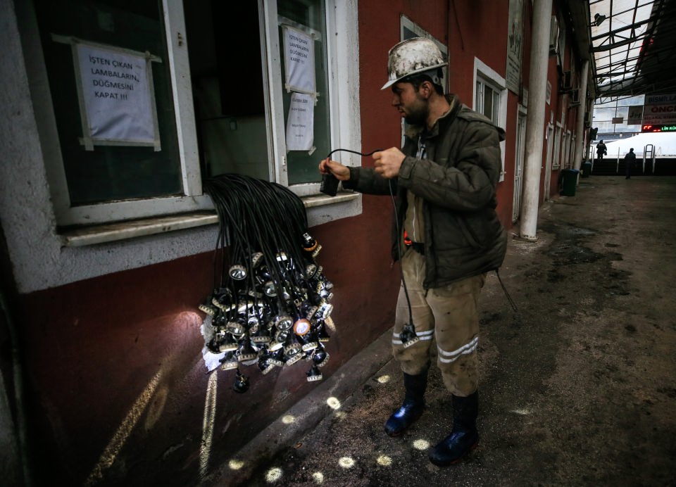 Madencilerin her gün çıktığı zorlu yolculuk - 14