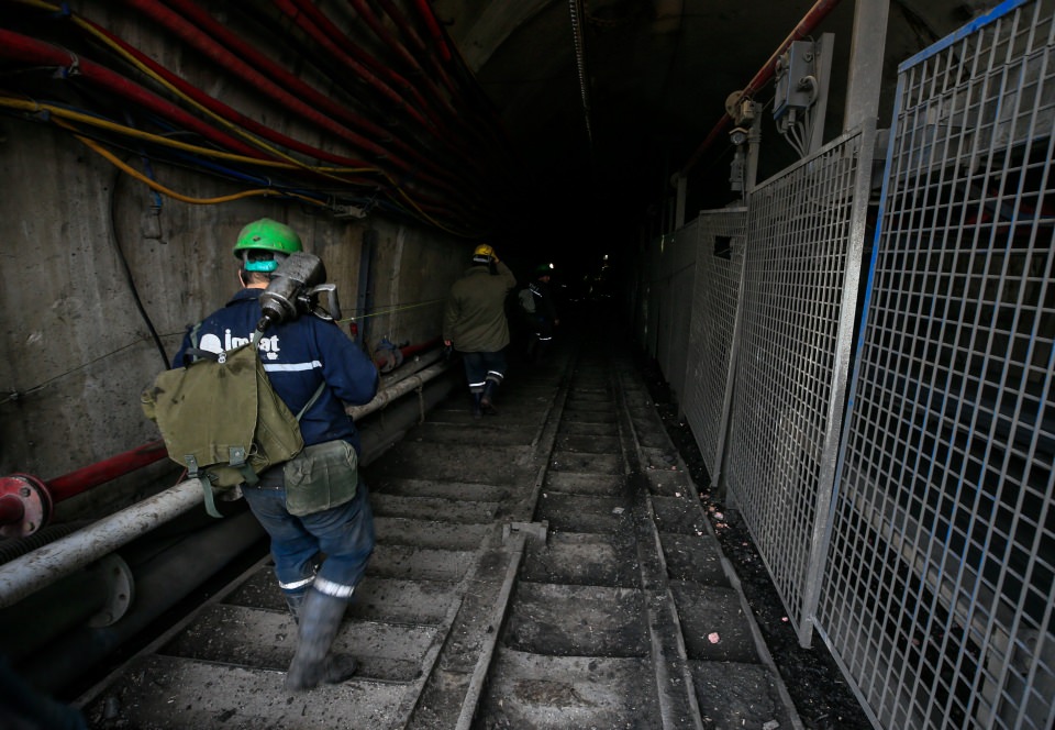 Madencilerin her gün çıktığı zorlu yolculuk - 17