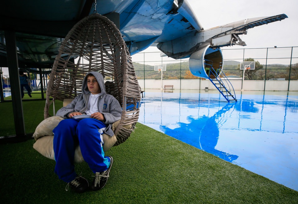 Uçağı eğitim yuvasına çevirdiler - 17