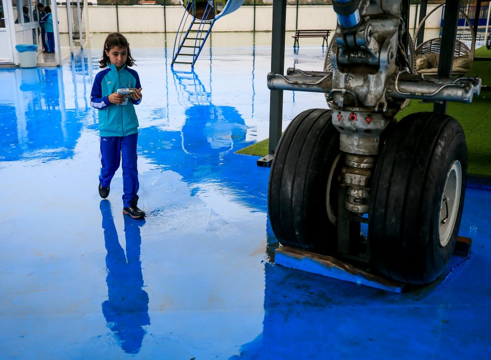 Uçağı eğitim yuvasına çevirdiler - 20