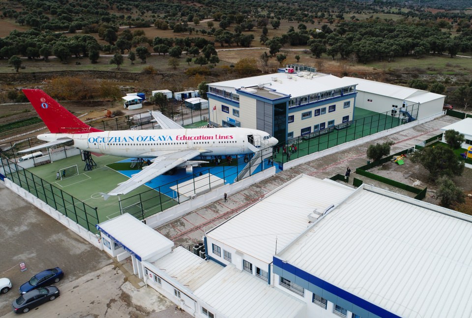 Uçağı eğitim yuvasına çevirdiler - 22