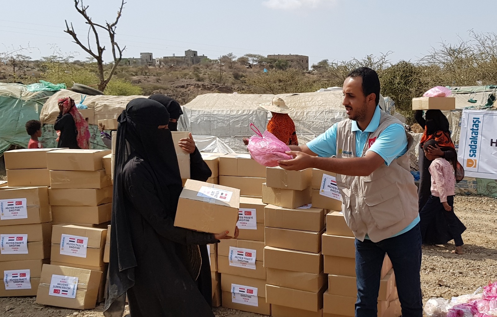 Sadakataşı Derneğinden Yemen'e yardım - 10