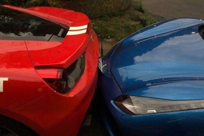 4 Ferrari'ye çarpan yoksul genç için yardım kampanyası düzenlendi - 9
